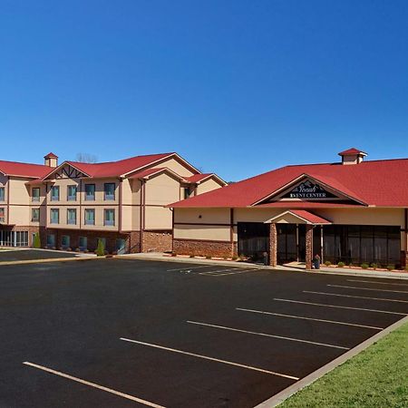 Fairfield Inn & Suites By Marriott Helen Bagian luar foto